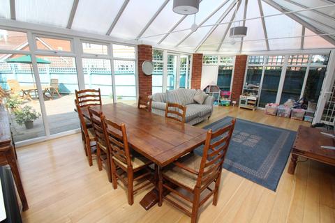 5 bedroom end of terrace house for sale, Valerian Way, Stotfold, Hitchin, SG5