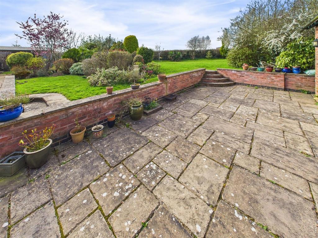 Patio entertaining terrace