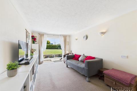 4 Wayside Road, Basingstoke, RG23 8BH