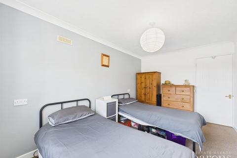 4 Wayside Road, Basingstoke, RG23 8BH