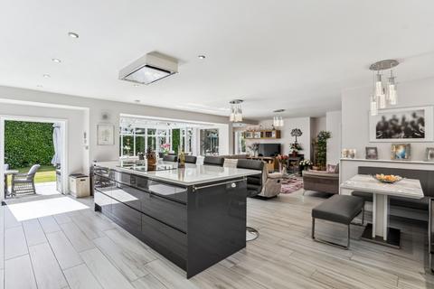 Honeywick Byslips Road, Studham, Dunstable, LU6 2ND