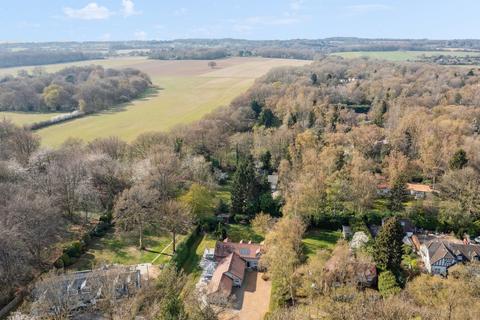 Honeywick Byslips Road, Studham, Dunstable, LU6 2ND