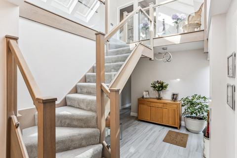 Honeywick Byslips Road, Studham, Dunstable, LU6 2ND