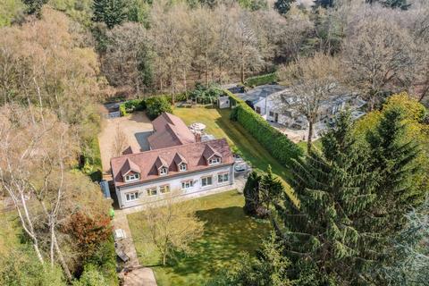 Honeywick Byslips Road, Studham, Dunstable, LU6 2ND