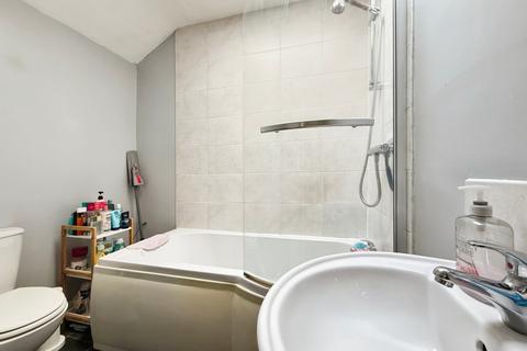 153 Brooklands Road, Hull, HU5 5AF