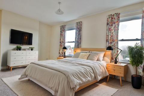 2, Mount Villa Cross Street, Barrow-upon-humber, DN19 7AL