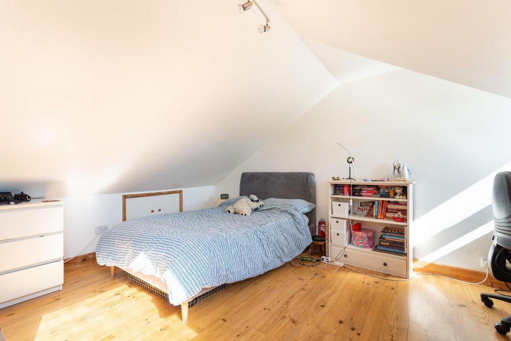 Bedroom (2).jpg