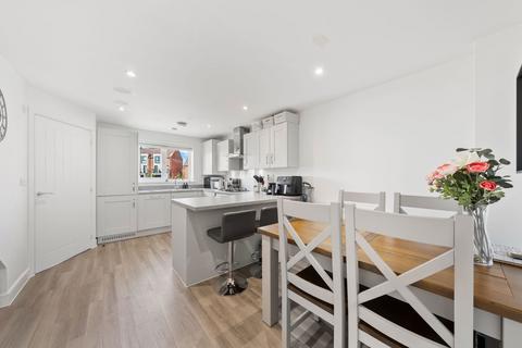 14 Maytree Crescent, Harlow, CM17 0FW