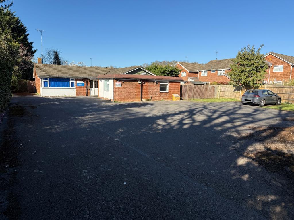 View of front of property from driveway