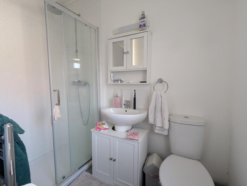 Ensuite facilities for one of the letting rooms