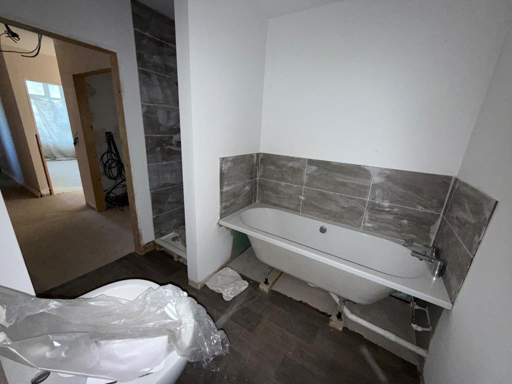 Bath and shower room