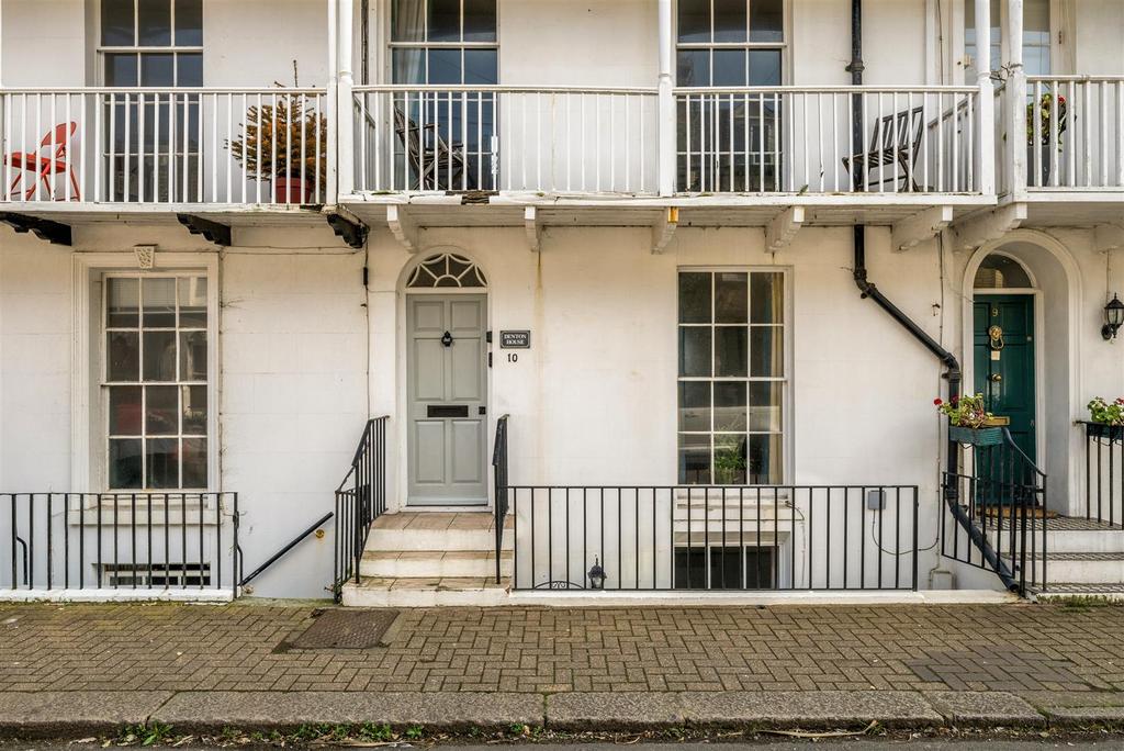 10 Warwick Road-2.jpg