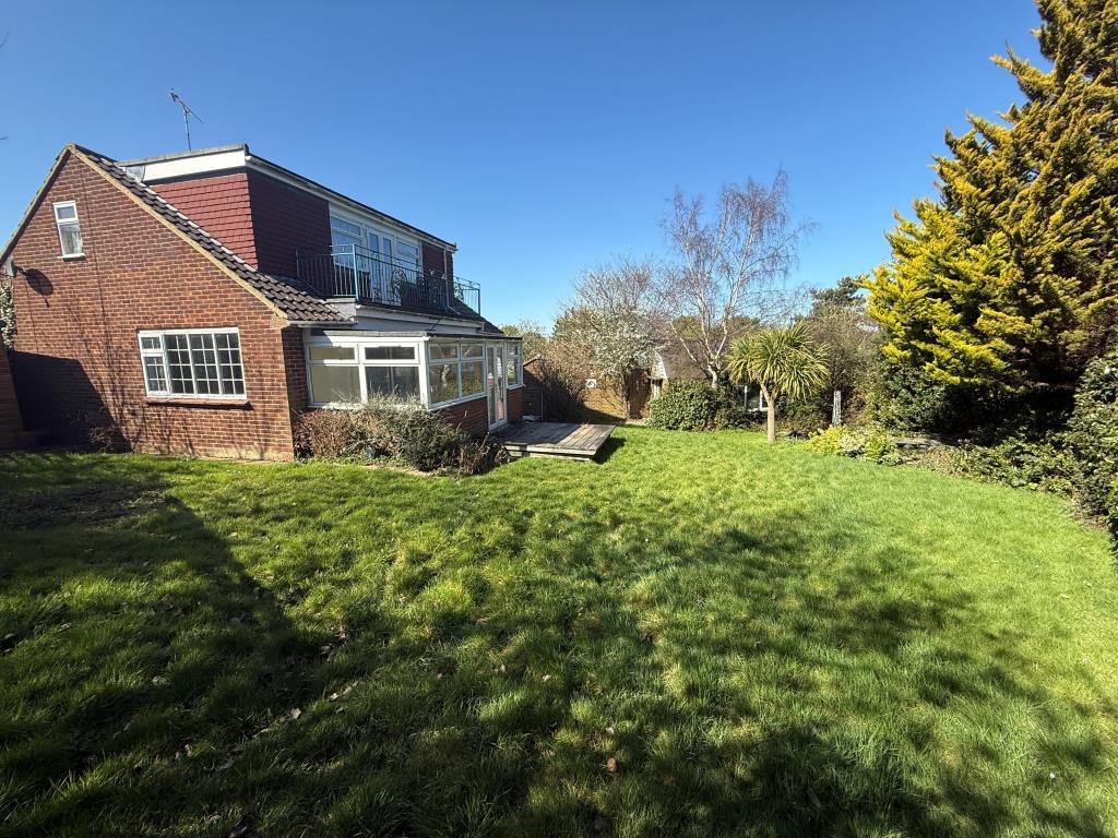 Garden with workshop