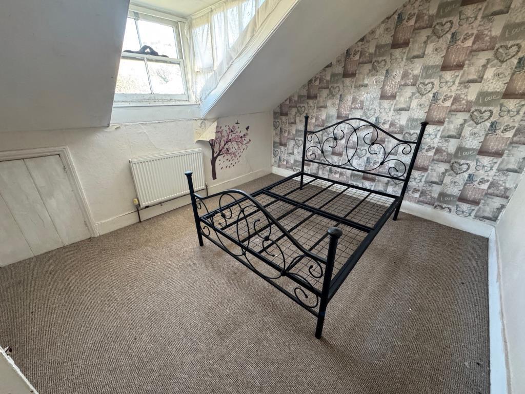 Maisonette - bedroom
