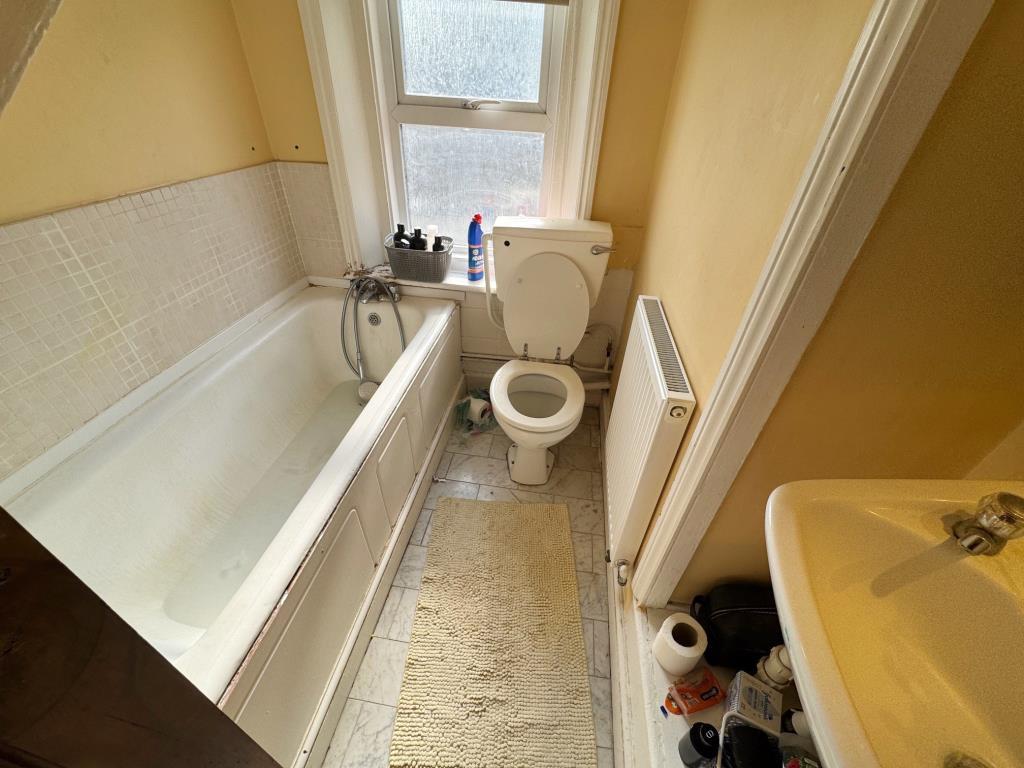 Upper Maisonette - Bathroom