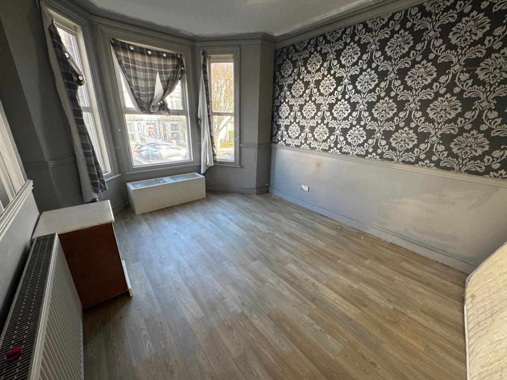 Lower Maisonette - Bedroom 2