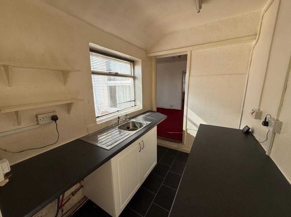 Kitchen with window to the side