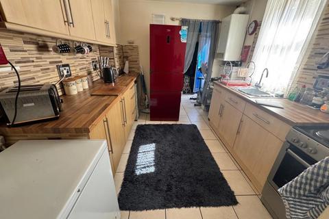 4 bedroom end of terrace house for sale, 146 Canterbury Road, Folkestone, Kent