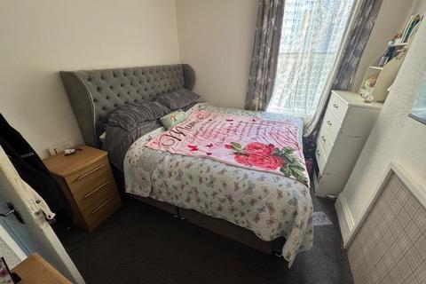 4 bedroom end of terrace house for sale, 146 Canterbury Road, Folkestone, Kent