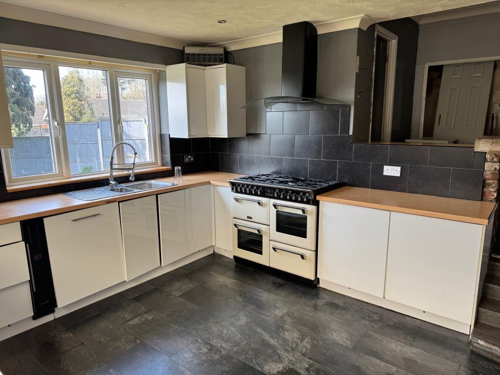 Kitchen - view 2