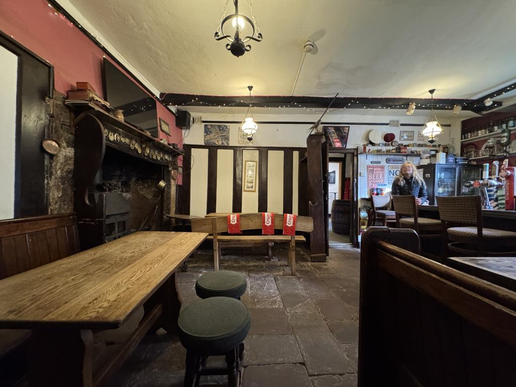 Bar area with fireplace