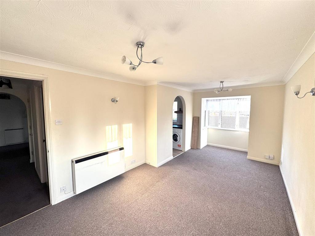 Living room 2.jpg