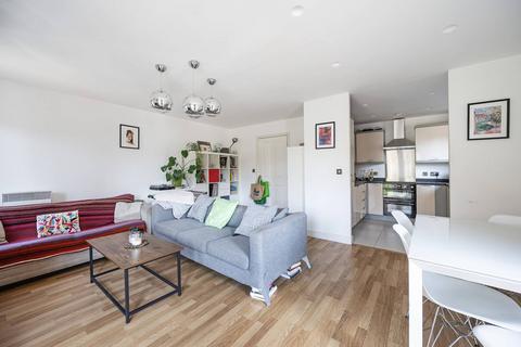 3 bedroom flat for sale, Harry Zeital Way, Hackney, London, E5