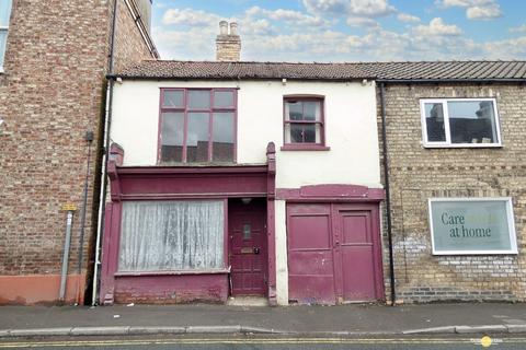 2 Chapmangate, Pocklington, York, YO42 2AZ
