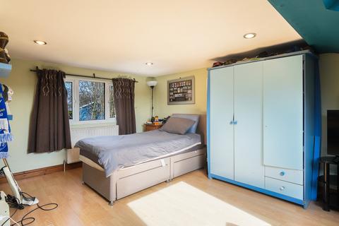 40 Spoonhill Road, Sheffield, S6 5PA