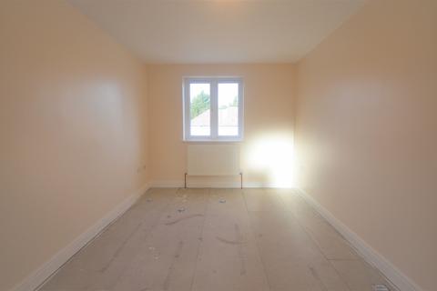 2 bedroom house share to rent, Ilford, IG5