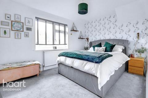 2 bedroom terraced house for sale, Cannington Road, Dagenham