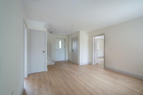 undefined, Main Street, Newmarket CB8