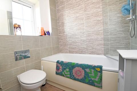 12 Halton Gill Grove, Harrogate, HG3 2YS