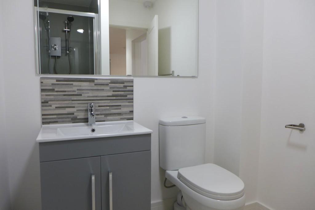 Baynton Hse, 1, Bathroom