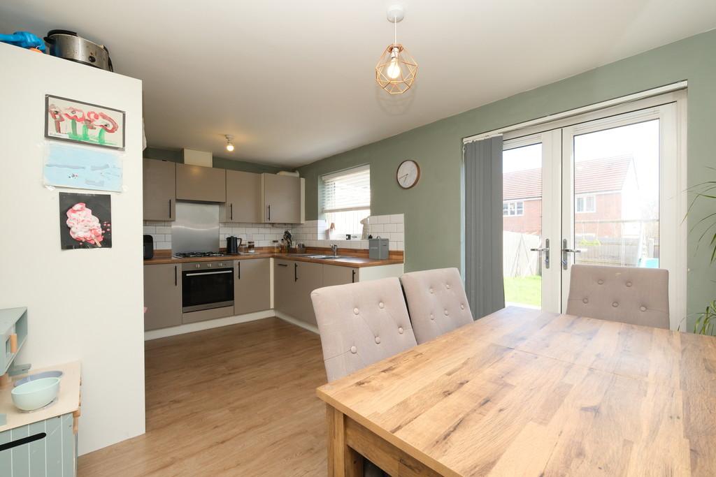 Kitchen/Dining