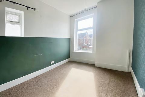1 bedroom in a house share to rent, Rugby Road, Southsea PO5