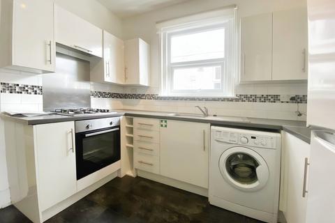 1 bedroom in a house share to rent, Rugby Road, Southsea PO5