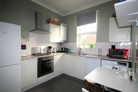 2 bedroom apartment to rent, Drummond Road, Bournemouth