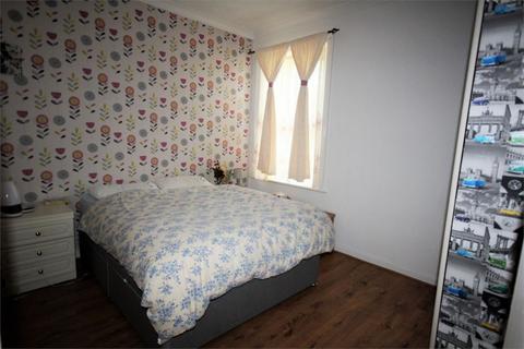 2 bedroom apartment to rent, Drummond Road, Bournemouth