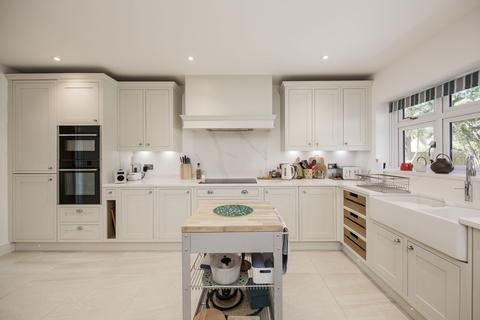 4 bedroom detached house for sale, Eridge Road, Crowborough