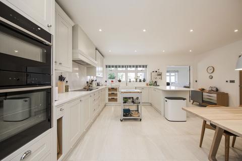 4 bedroom detached house for sale, Eridge Road, Crowborough