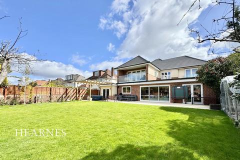 12 Huntly Road, Talbot Woods, Bournemouth, BH3 7HH