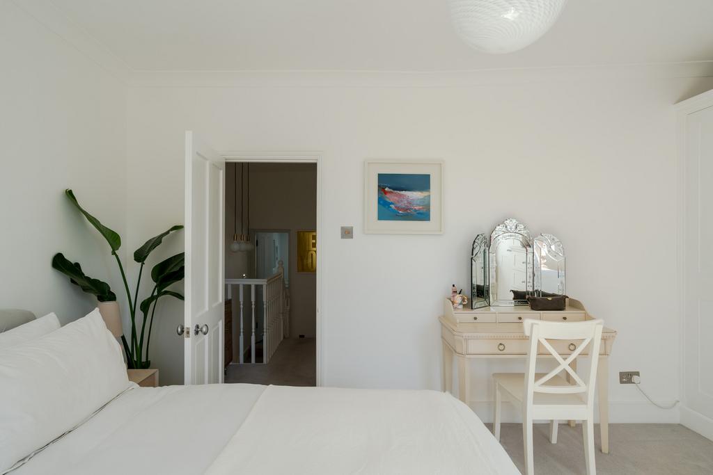 274410 - Baring Street, London N1 - high res - ...