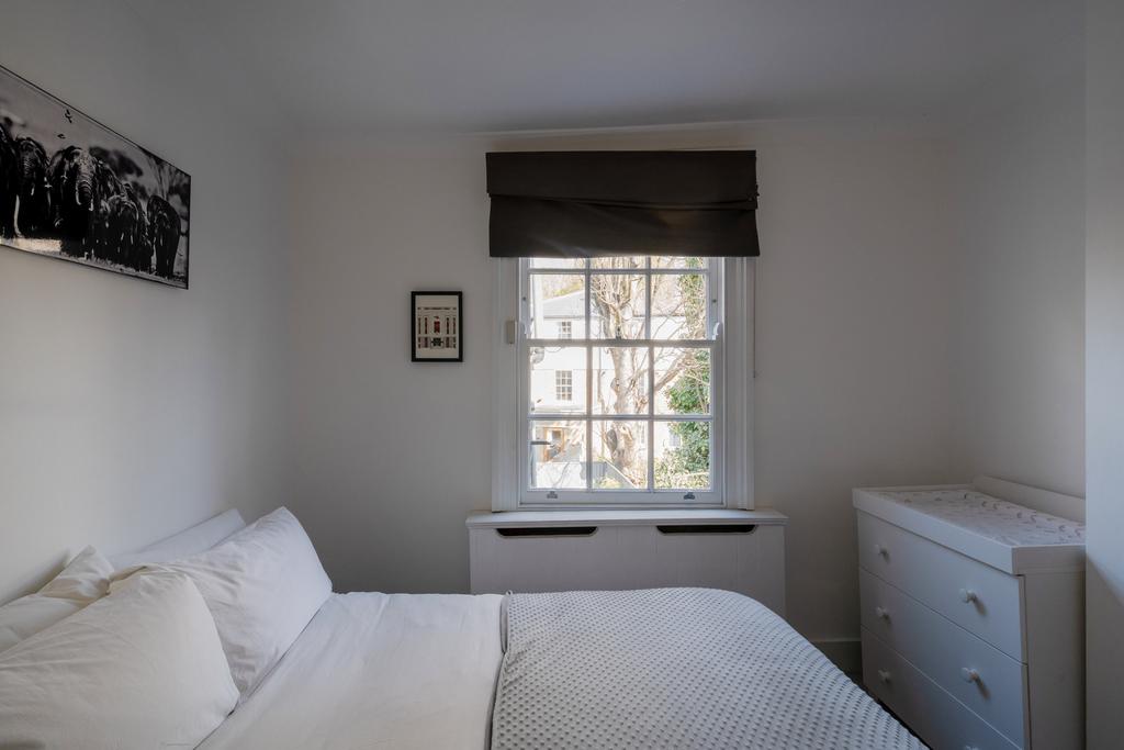 274416 - Baring Street, London N1 - high res - ...