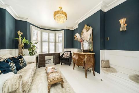 40 Wimbledon Road, London, SW17 0UQ