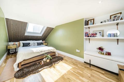 40 Wimbledon Road, London, SW17 0UQ