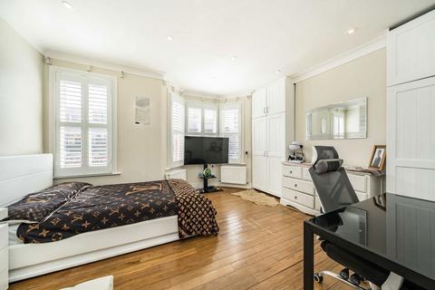 40 Wimbledon Road, London, SW17 0UQ
