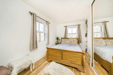 40 Wimbledon Road, London, SW17 0UQ