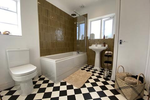 63 Bryanston Road, Solihull, B91 1BS