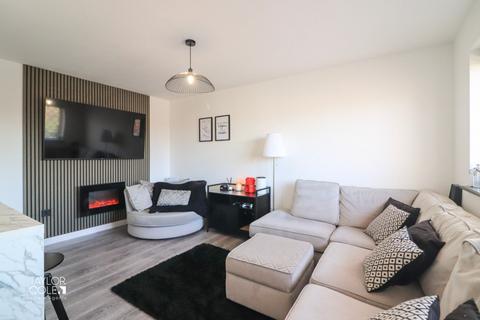 1 bedroom maisonette for sale, Exeter Drive, Riverside